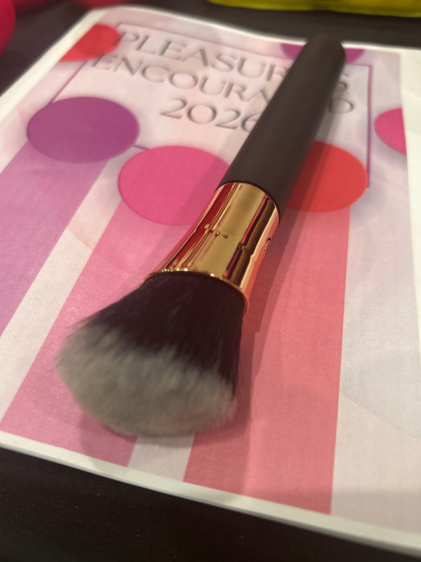 Nut brush